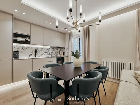 Flat in calle del Alcalde Sainz de Baranda - Photo 6