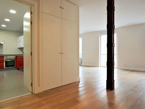 Flat in calle de Ferraz - Photo 1