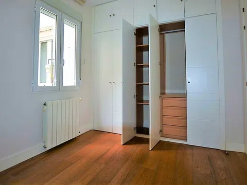 Flat in calle de Ferraz - Photo 11