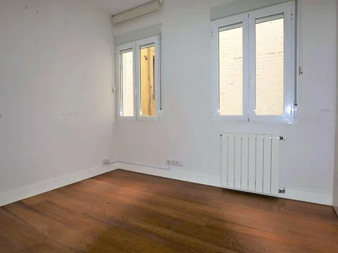 Flat in calle de Ferraz - Photo 9