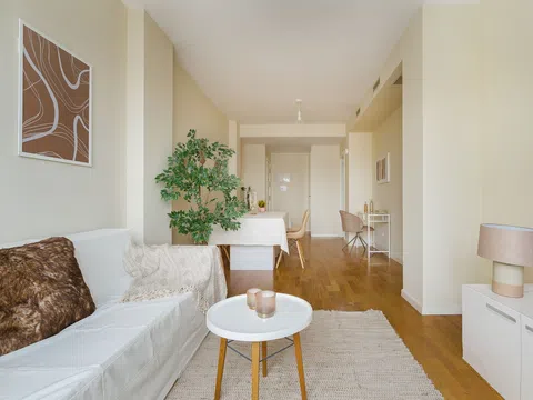 Flat in paseo de Ginebra - Photo 2
