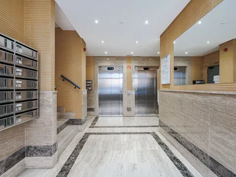 Flat in paseo de Ginebra - Photo 20