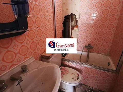 Flat in calle Arechavaleta - Photo 4