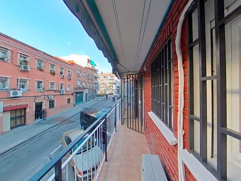 Flat - Photo 2