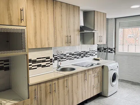 Flat in CL Albuñuelas - Photo 11