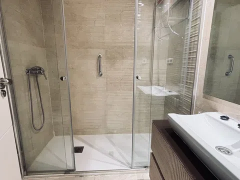 Flat in CL Albuñuelas - Photo 19