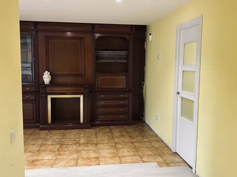 Flat in CL Albuñuelas - Photo 7