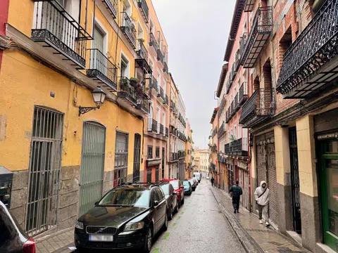 Flat in calle del Salitre - Photo 11