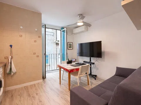 Flat in calle del Salitre - Photo 12