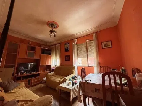 Flat in calle Sierra de Alcubierre - Photo 1