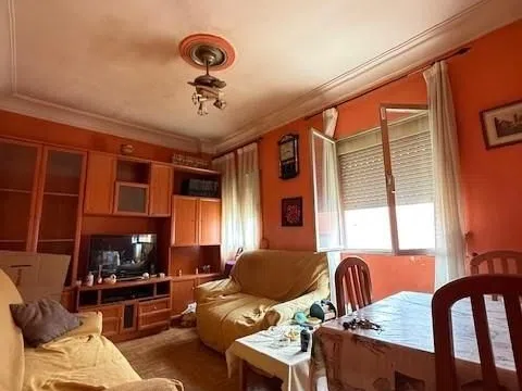 Flat in calle Sierra de Alcubierre - Photo 2