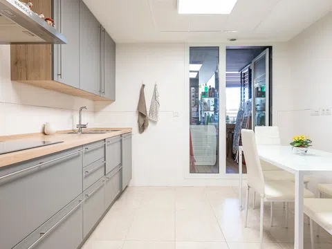 Flat in avenida de Secundino Zuazo - Photo 17