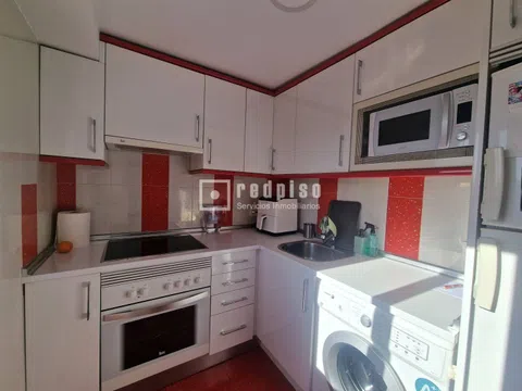 Flat in calle Gandhi - Photo 9
