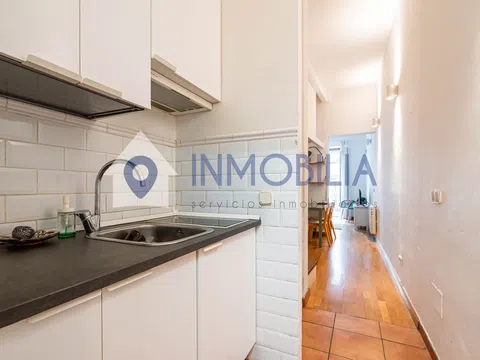 Flat in calle de la Madera - Photo 16