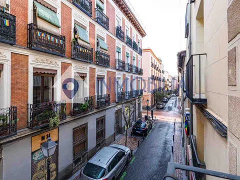 Flat in calle de la Madera - Photo 5