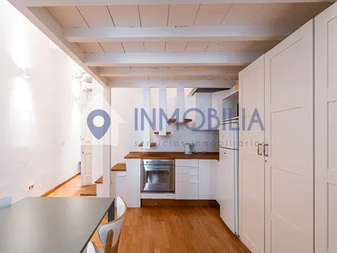 Flat in calle de la Madera - Photo 9