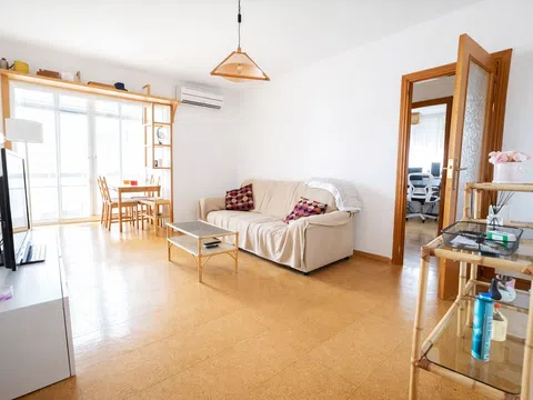 Flat in calle de Seseña - Photo 1