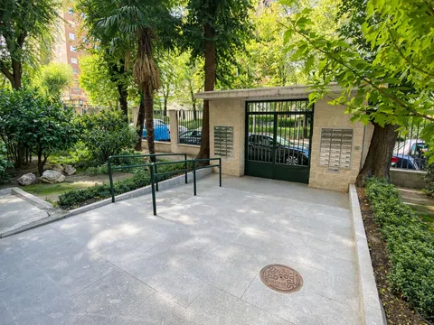 Flat in calle de Seseña - Photo 17