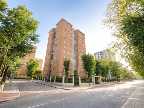 Flat in calle de Seseña - Photo 19