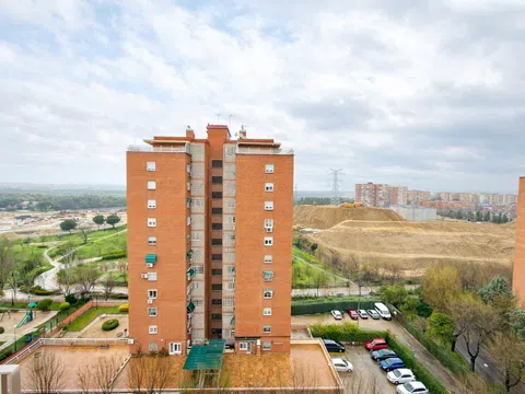 Flat in calle de Seseña - Photo 5