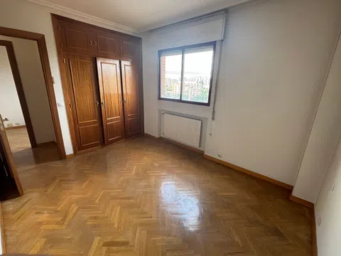 Flat in calle de Melchor Fernández Almagro - Photo 14