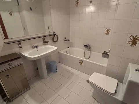 Flat in calle de Melchor Fernández Almagro - Photo 17