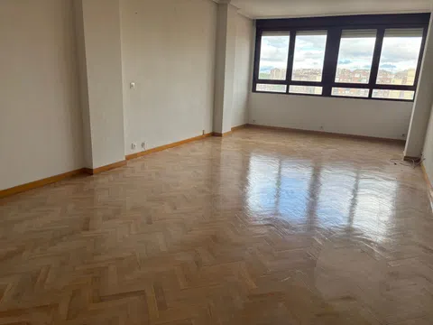 Flat in calle de Melchor Fernández Almagro - Photo 7