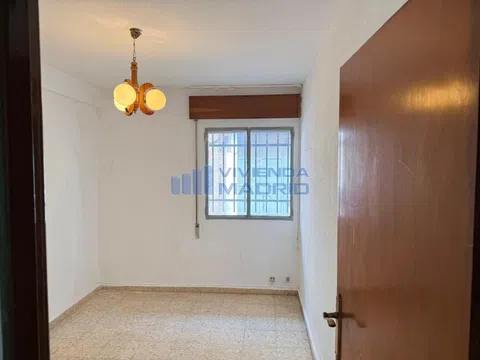 Flat in calle de Mariano Serrano - Photo 15
