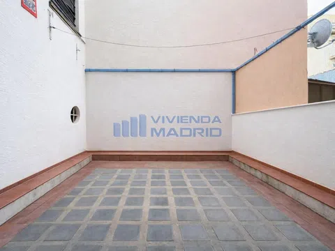 Flat in calle de Mariano Serrano - Photo 17