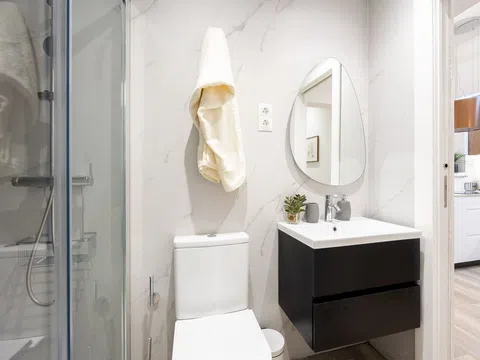 Flat in calle Escorial - Photo 18