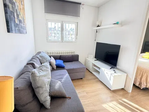 Flat in calle de Embajadores - Photo 4