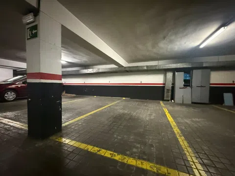 Flat in avenida de Ramón y Cajal - Photo 13
