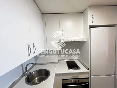 Flat in calle de Belfast - Photo 12