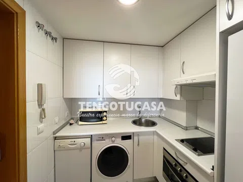 Flat in calle de Belfast - Photo 13