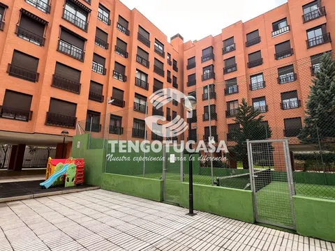 Flat in calle de Belfast - Photo 18