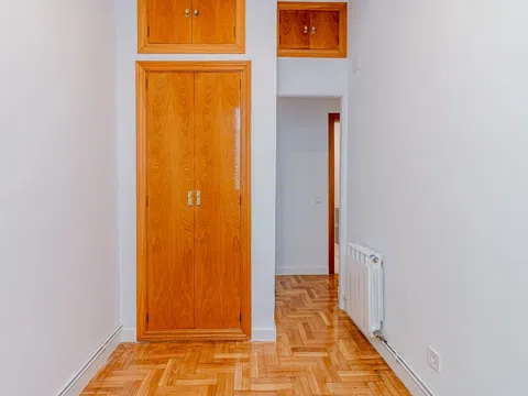 Flat in calle de Antonio López - Photo 11