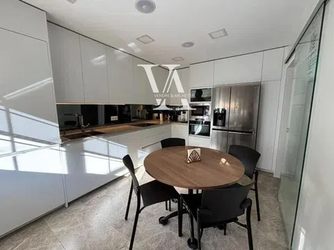 Flat in paseo del Marqués de Zafra - Photo 3