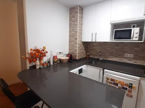 Flat in calle de Vinaroz - Photo 14
