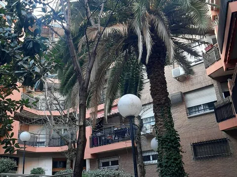 Flat in calle de Vinaroz - Photo 4