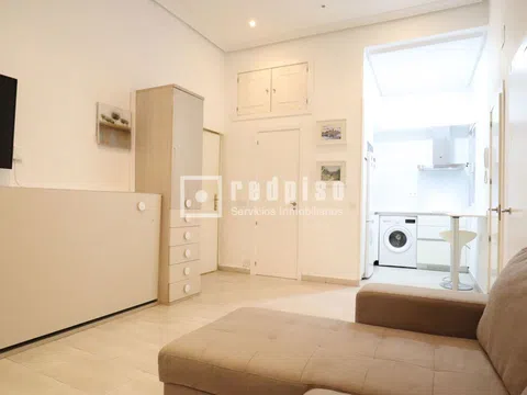 Flat in calle de Monteleón - Photo 3