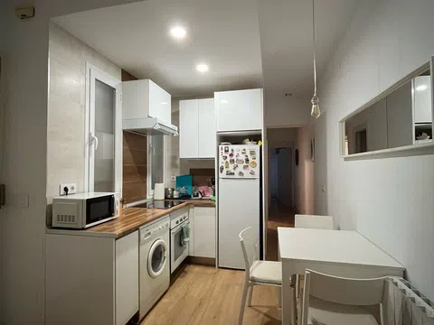 Flat in calle de Álvarez Abellán, 1 - Photo 3