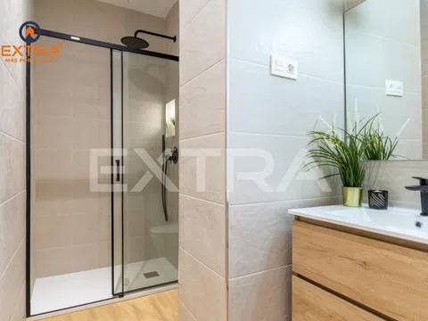 Flat in calle de Nieremberg - Photo 16