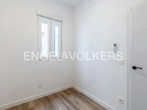 Flat in calle de Bravo Murillo - Photo 18