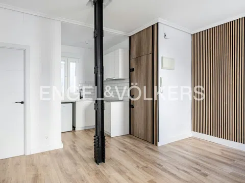 Flat in calle de Bravo Murillo - Photo 4