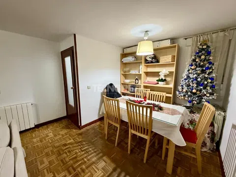 Flat in calle de Azcoitia - Photo 5