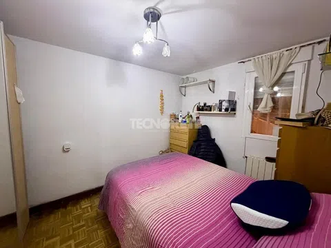 Flat in calle de Azcoitia - Photo 9