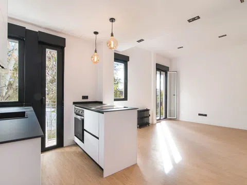 Flat in glorieta de las Pirámides - Photo 1