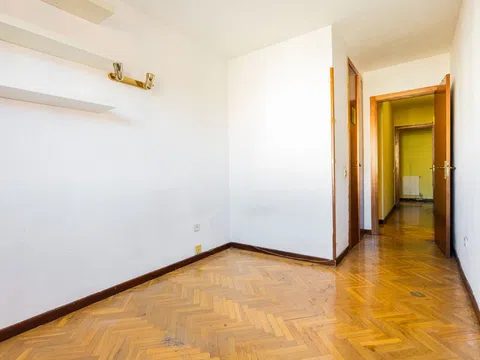 Flat in CL Santiago De Compostela - Photo 19