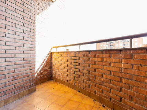 Flat in CL Santiago De Compostela - Photo 4