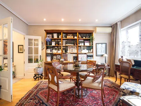 Flat in calle del Conde de Peñalver - Photo 8